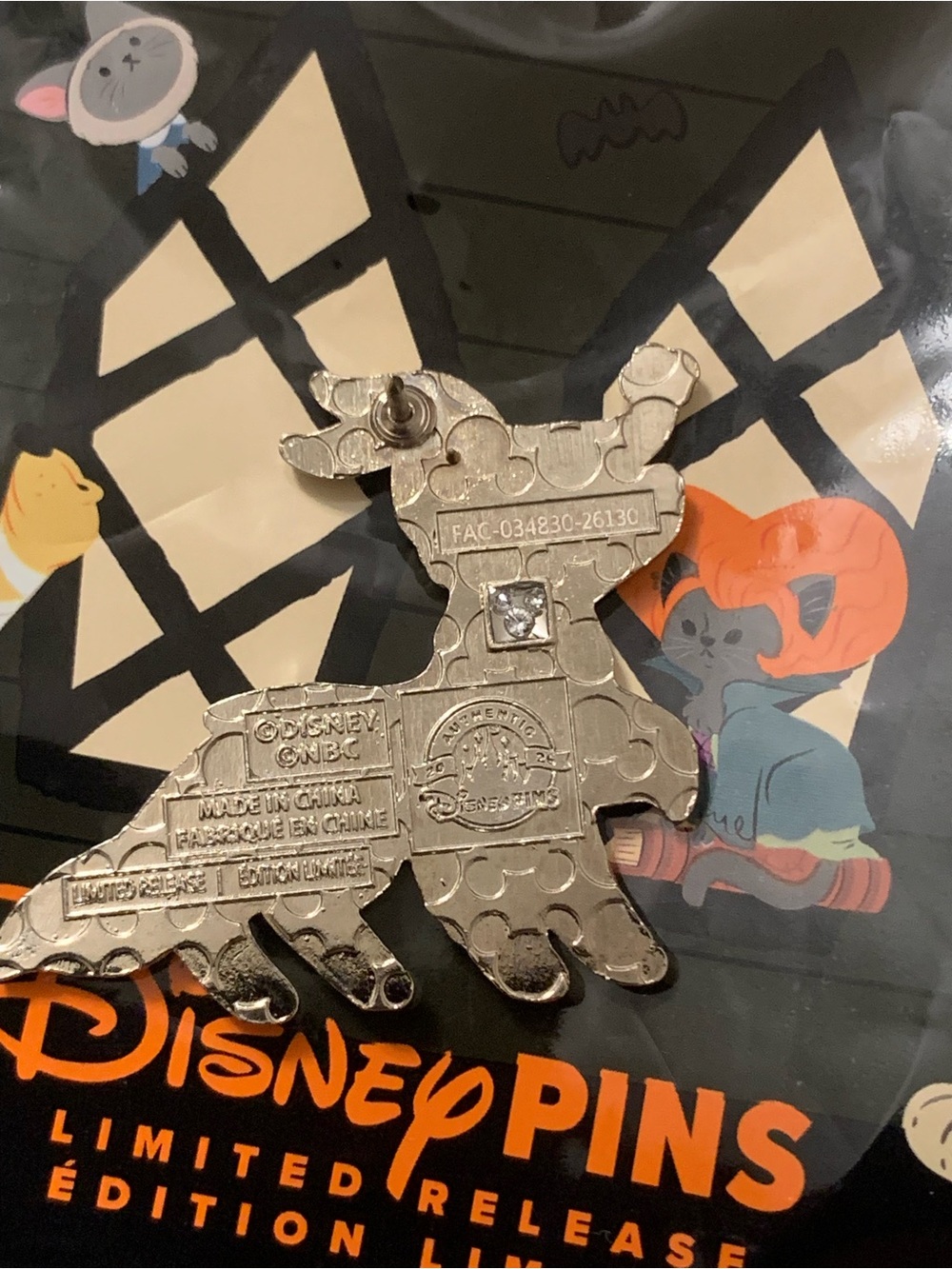 Disney Parks 2026 Cats & Dogs Halloween Costume LR Mystery Pin Full Set - Picture 13 of 16
